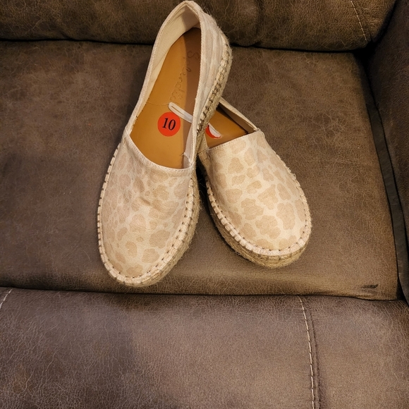 Splendid Animal Print Canvas Espadrilles - Picture 1 of 6